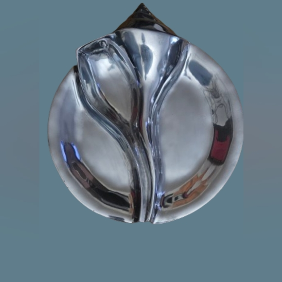 *Mariposa Vtg Retired Conch Shell Chip N Dip Handcrafted Aluminum - Picture 1 of 6